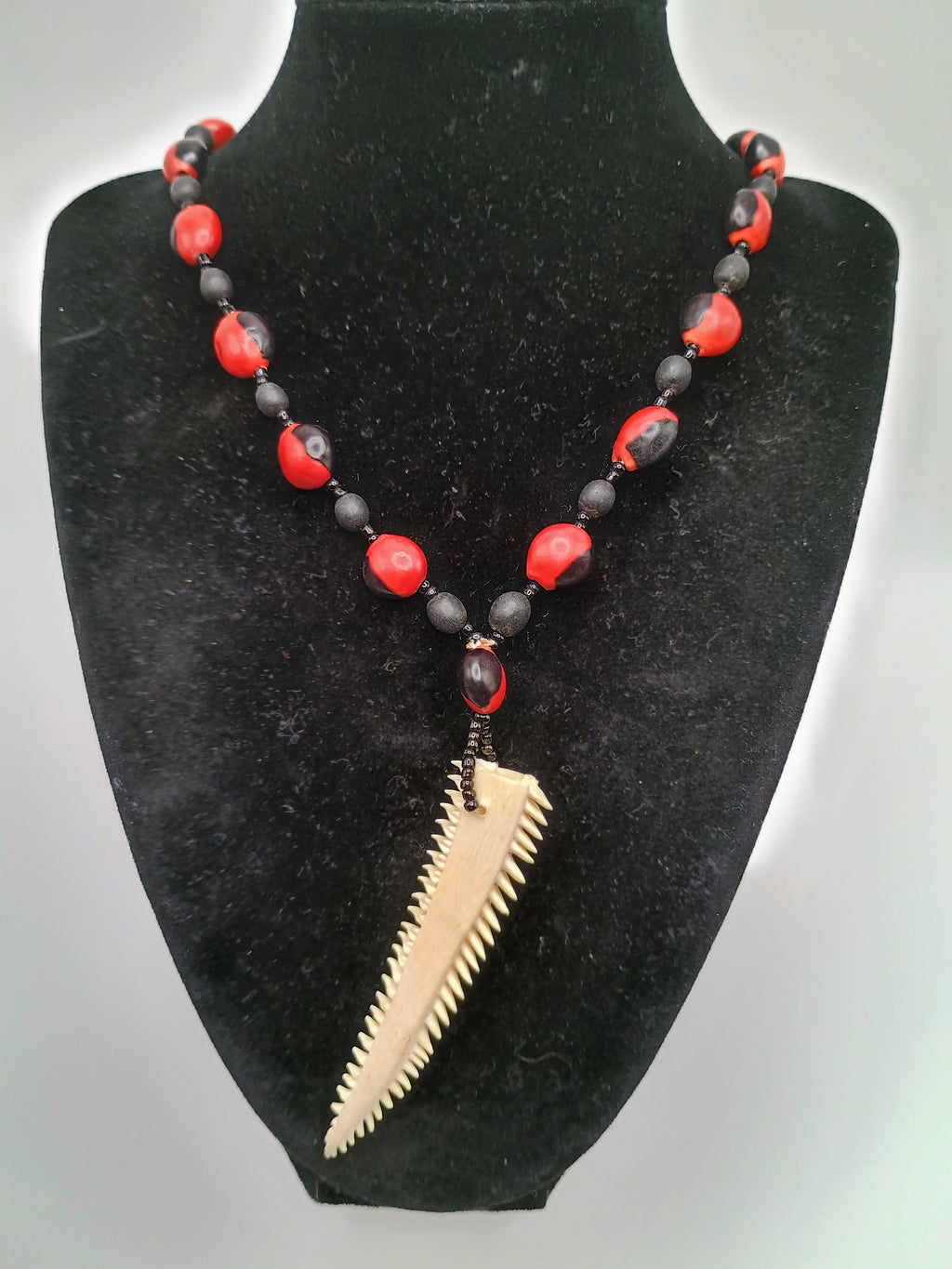 Handmade Huayruro Seed Necklace, Seed Pendant, Amulet, Protection, Good Luck