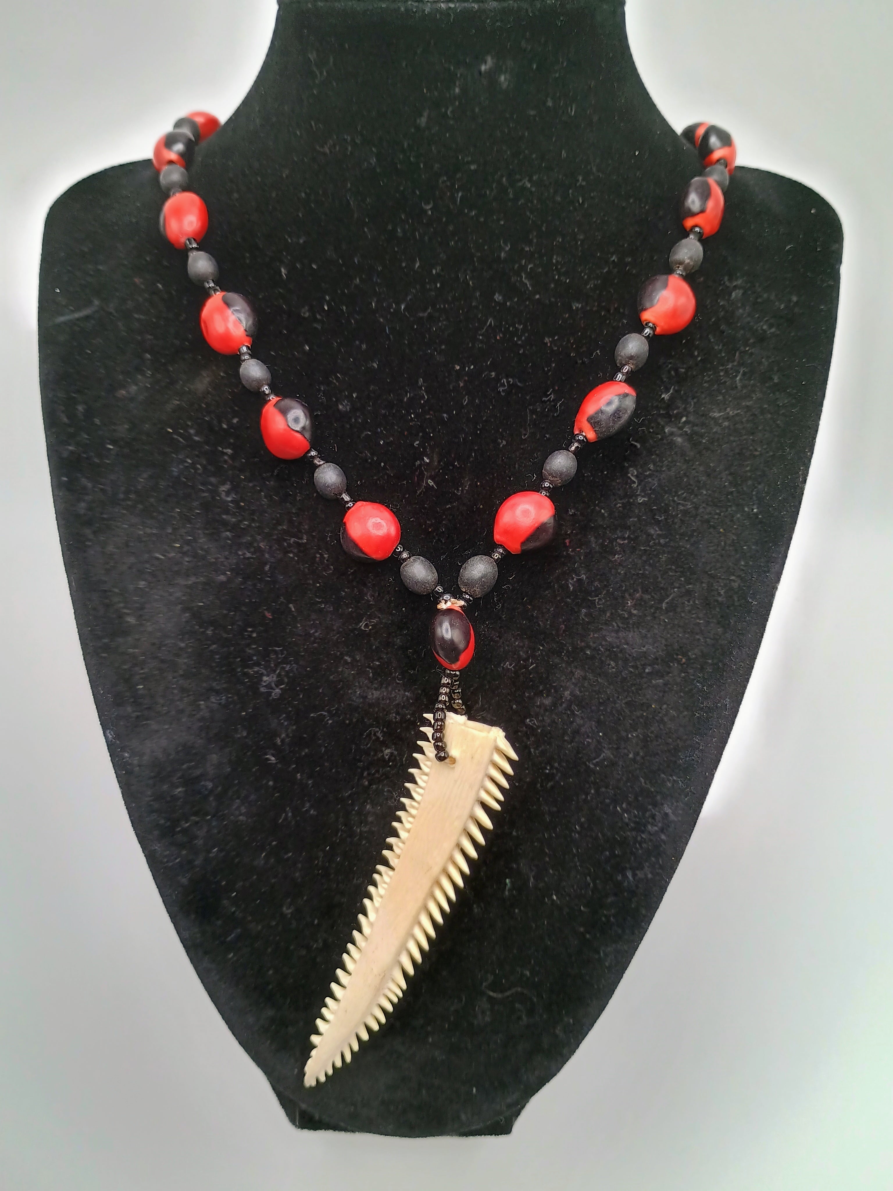 Handmade Huayruro Seed Necklace, Seed Pendant, Amulet, Protection, Good Luck