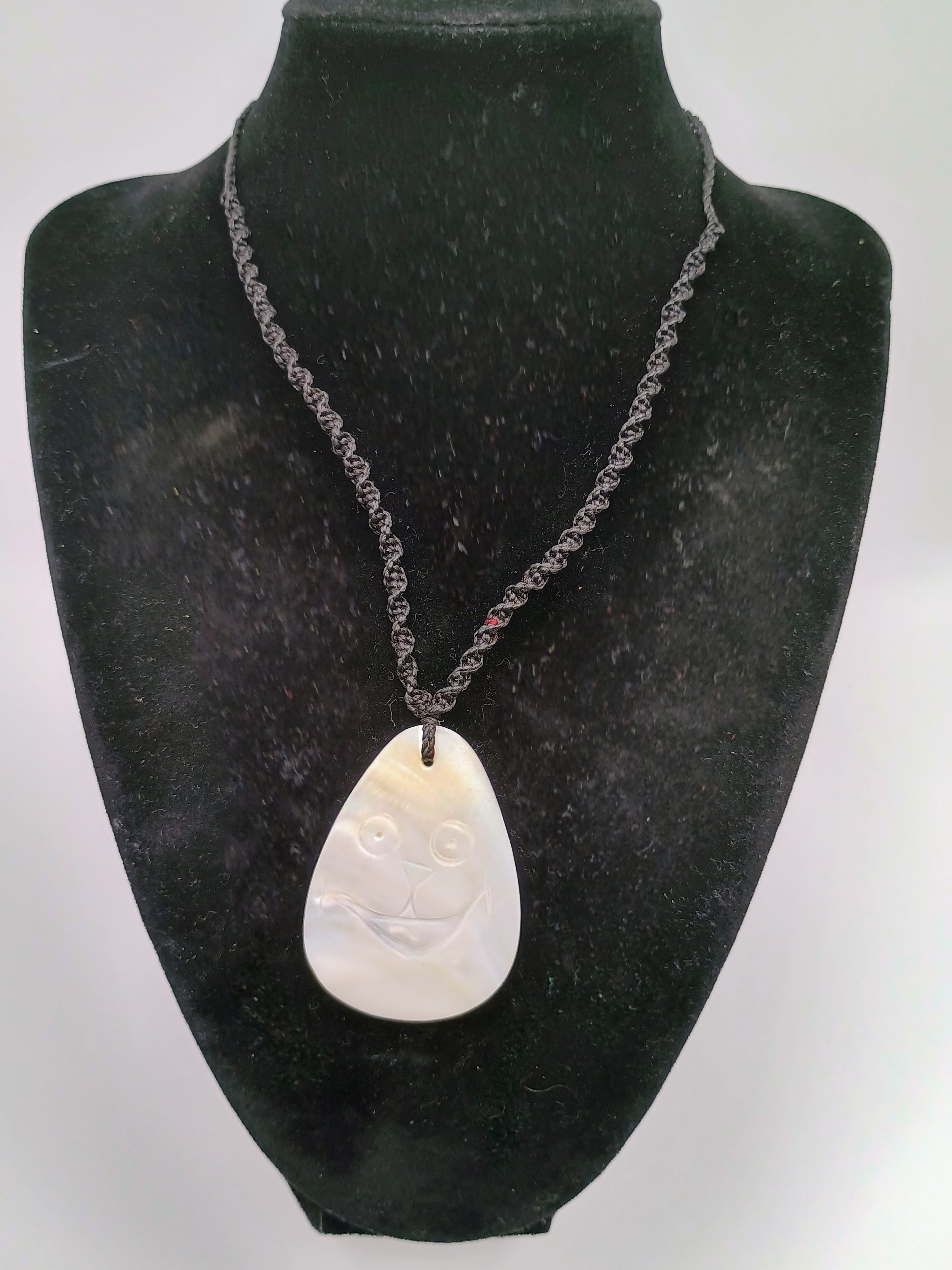 Mother-of-Pearl Smiling Face Necklace Handmade Macrame Thread