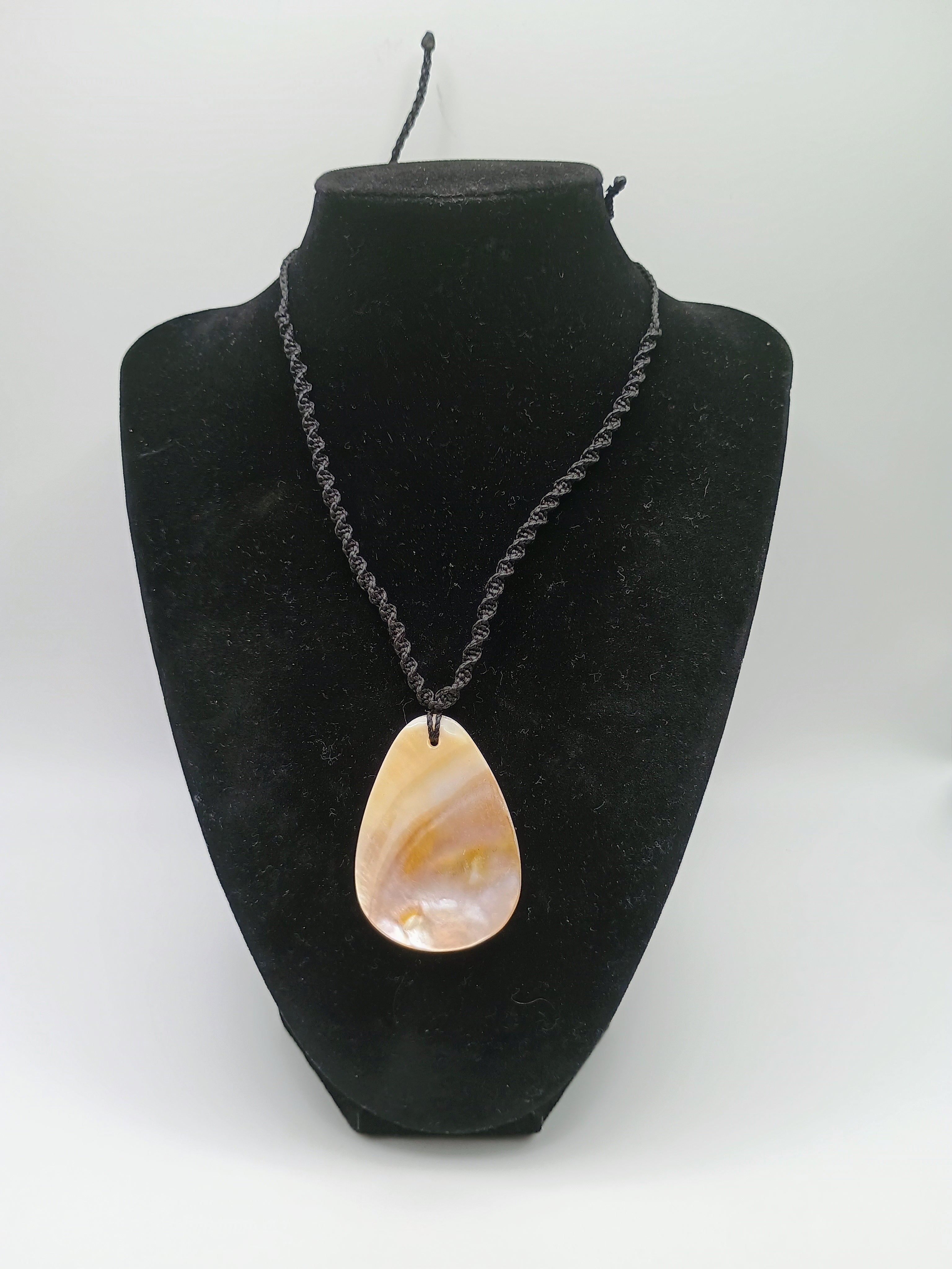Mother-of-Pearl Smiling Face Necklace Handmade Macrame Thread