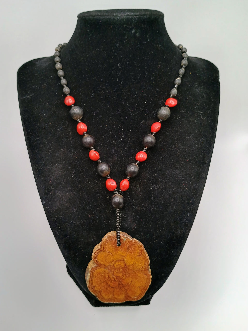 Ayahuasca Flower Necklace with Huayruro Seeds - Handmade Spiritual Protection