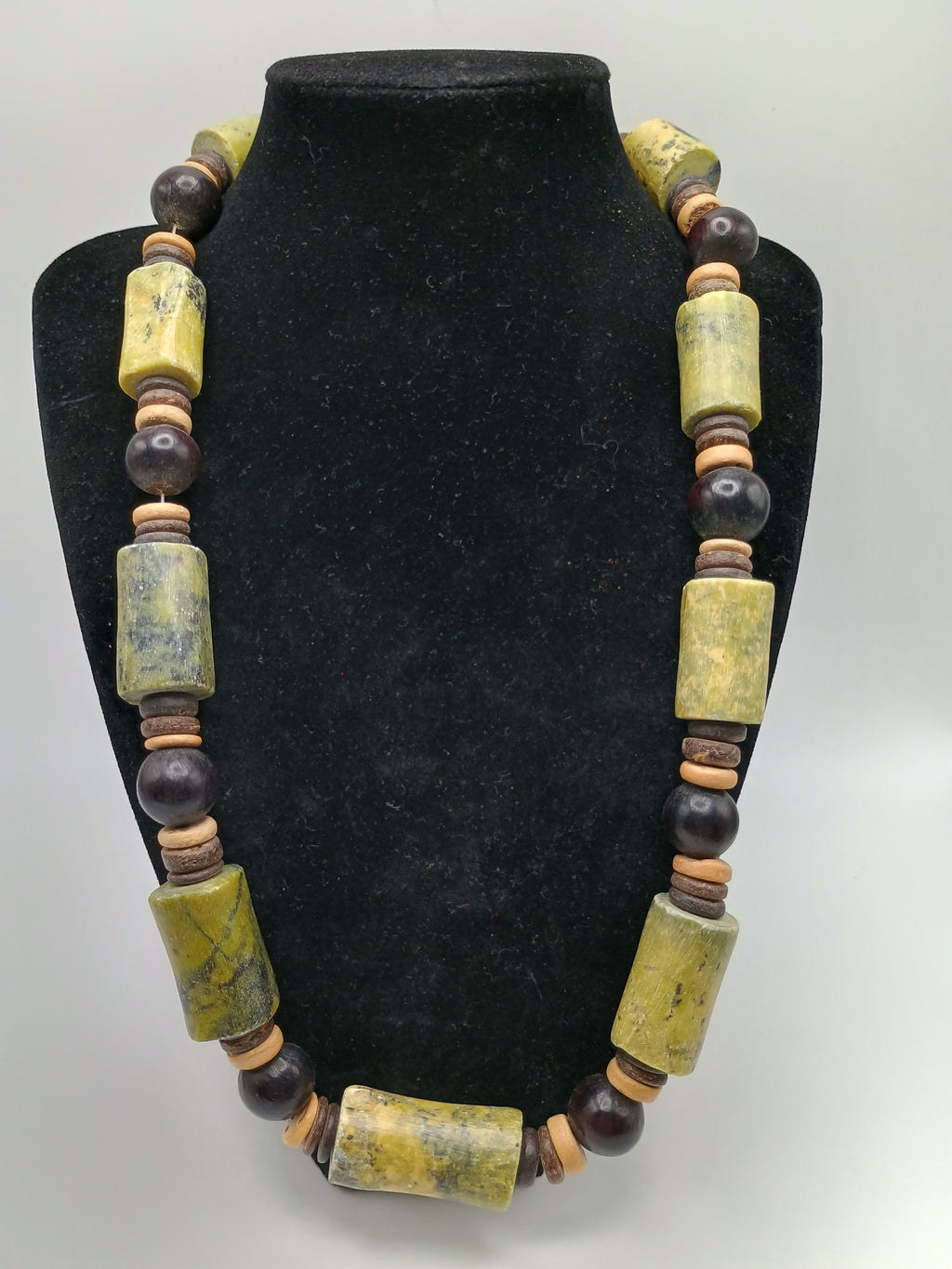 Handmade Natural Stone Serpentine Necklace