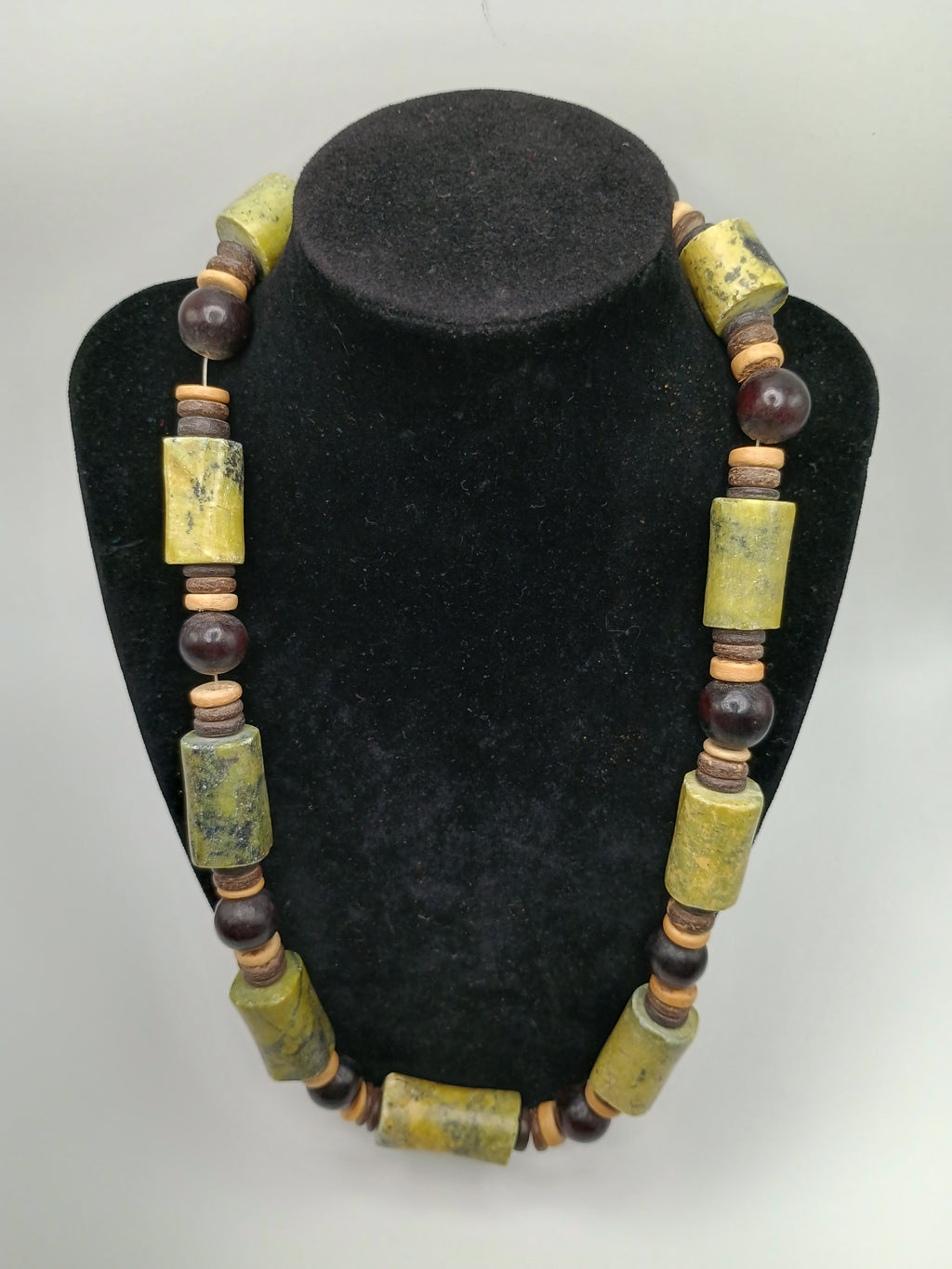 Handmade Natural Stone Serpentine Necklace