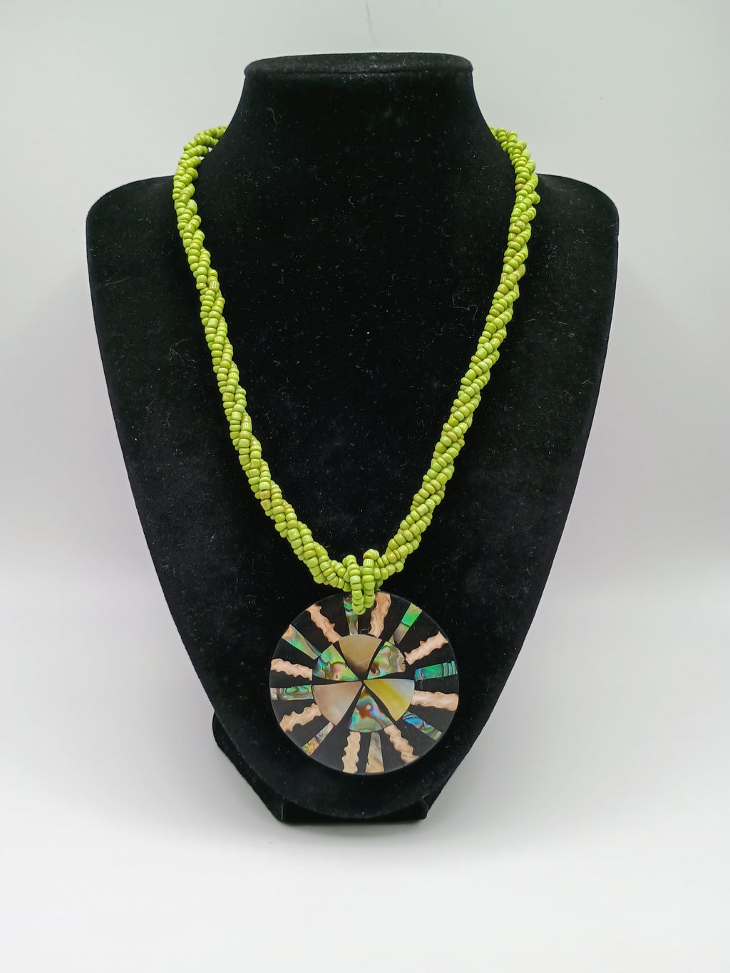 Green Bead Necklace with Natural Mother-of-Pearl Pendant