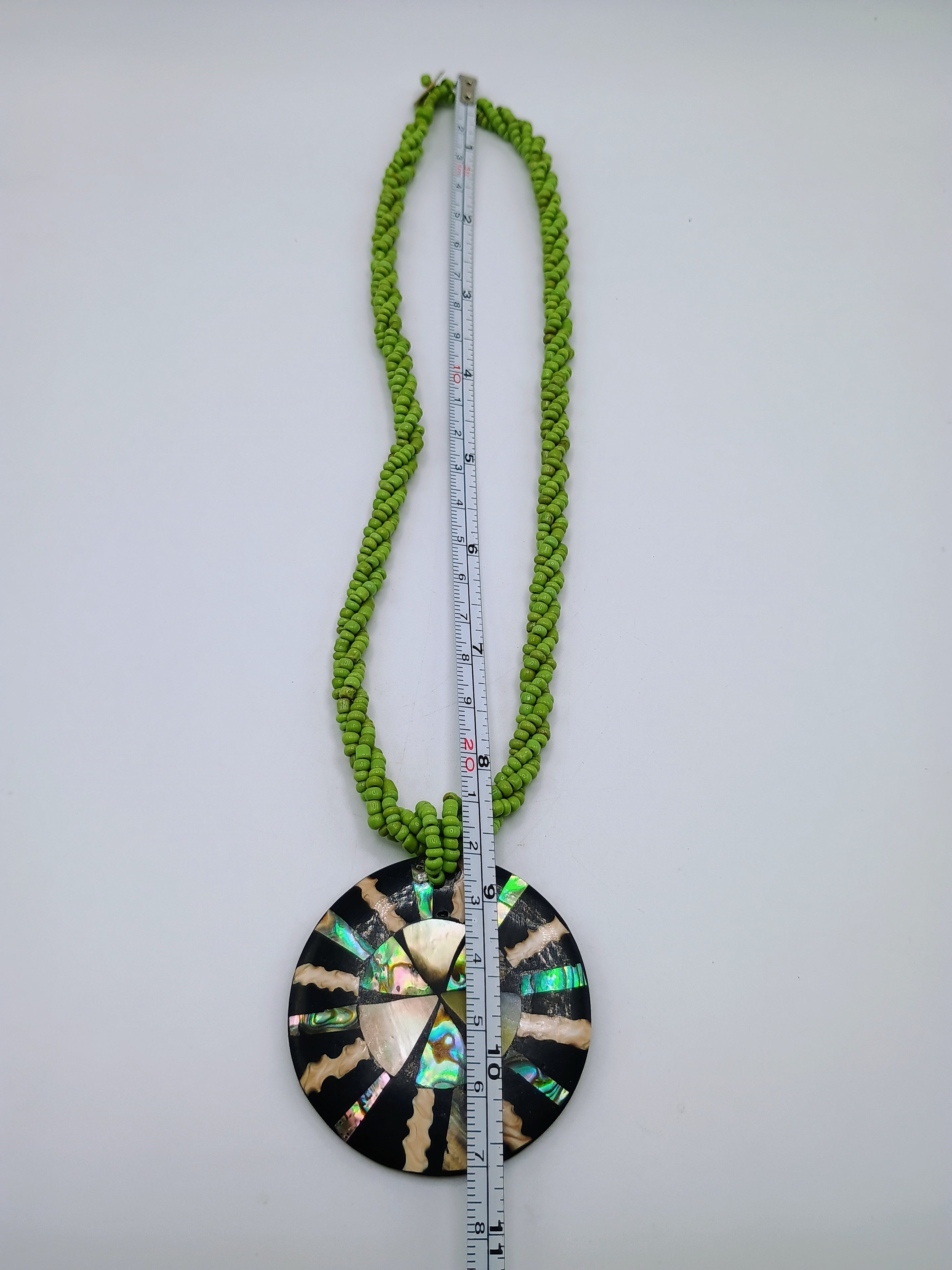 Green Bead Necklace with Natural Mother-of-Pearl Pendant
