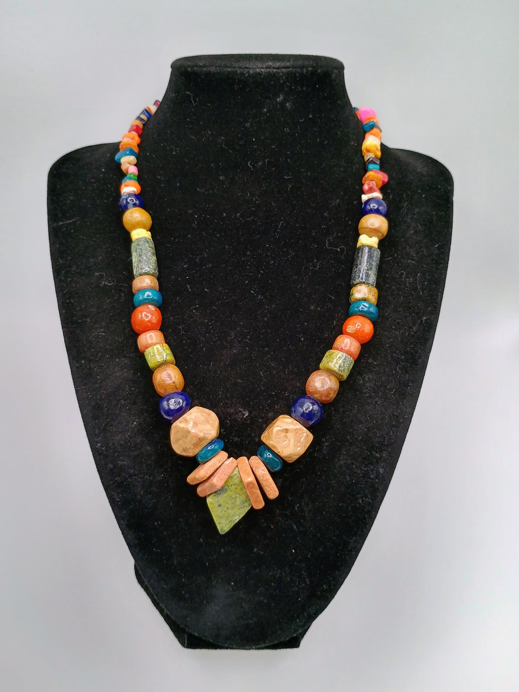 Handmade Necklace with Natural Stones, Peruvian Craftsmanship from Cusco