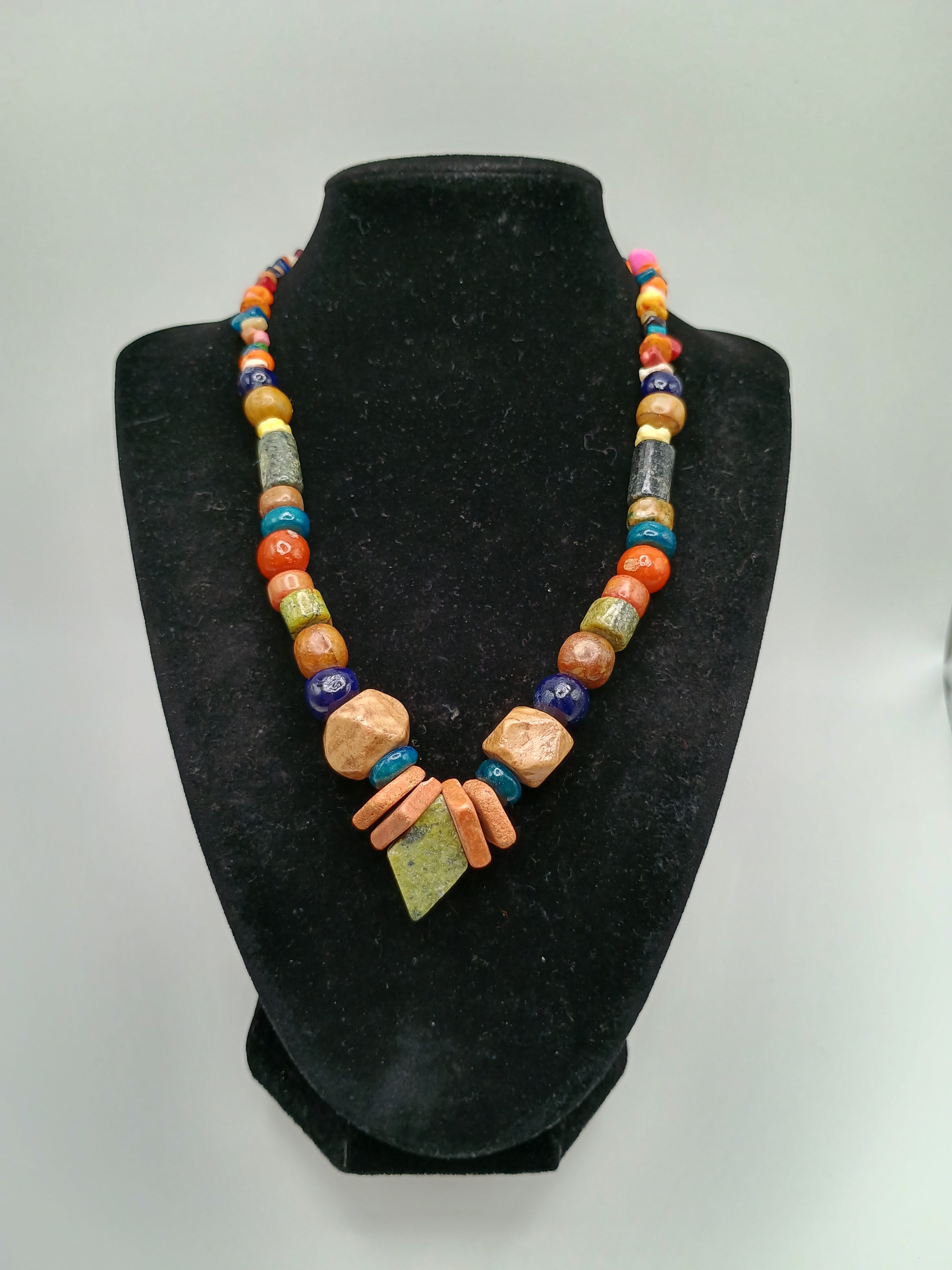 Handmade Necklace with Natural Stones, Peruvian Craftsmanship from Cusco