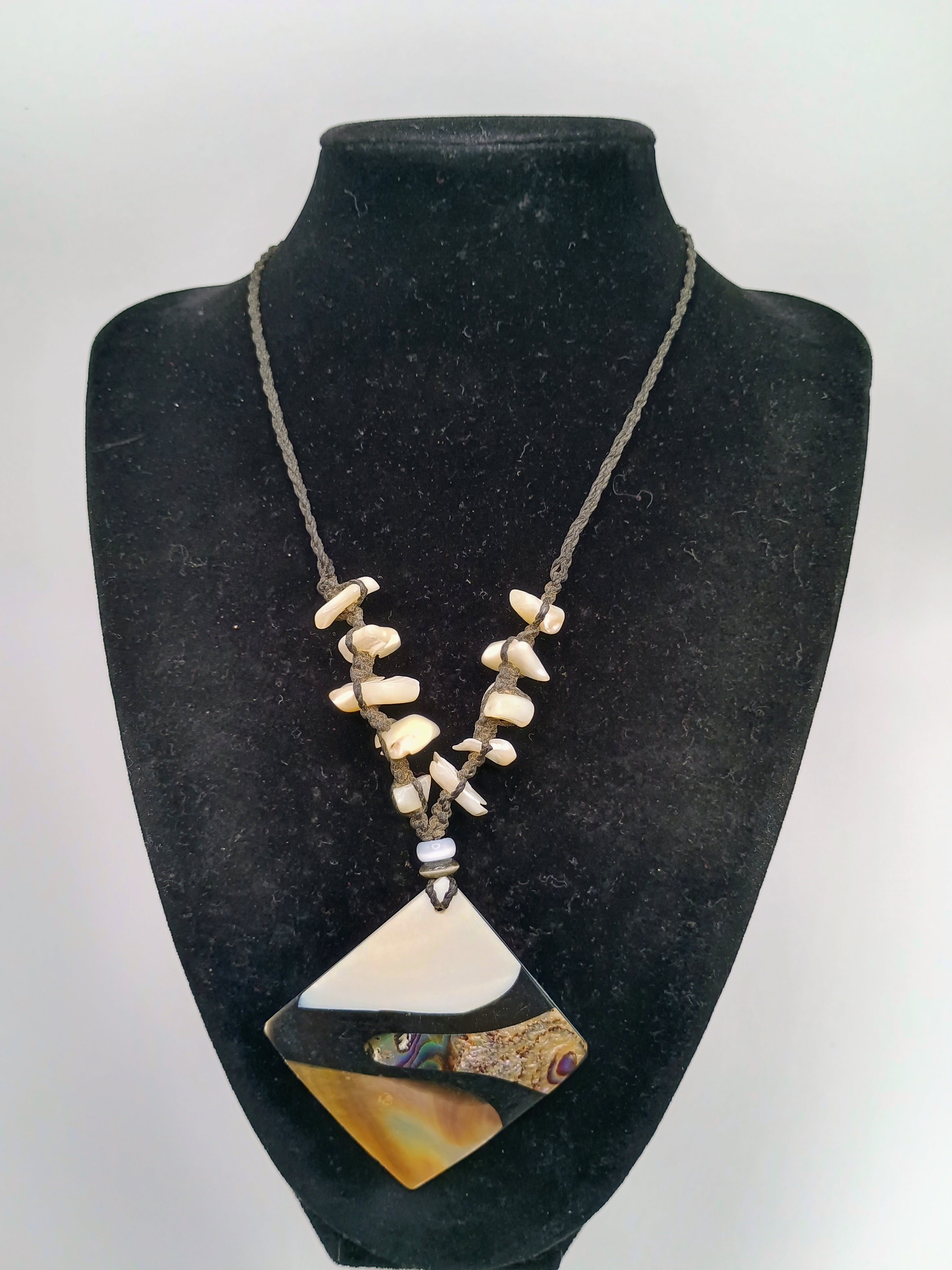 Handmade Macrame Mother-of-Pearl Necklace, Geometric Mother-of-Pearl Shell Pendant