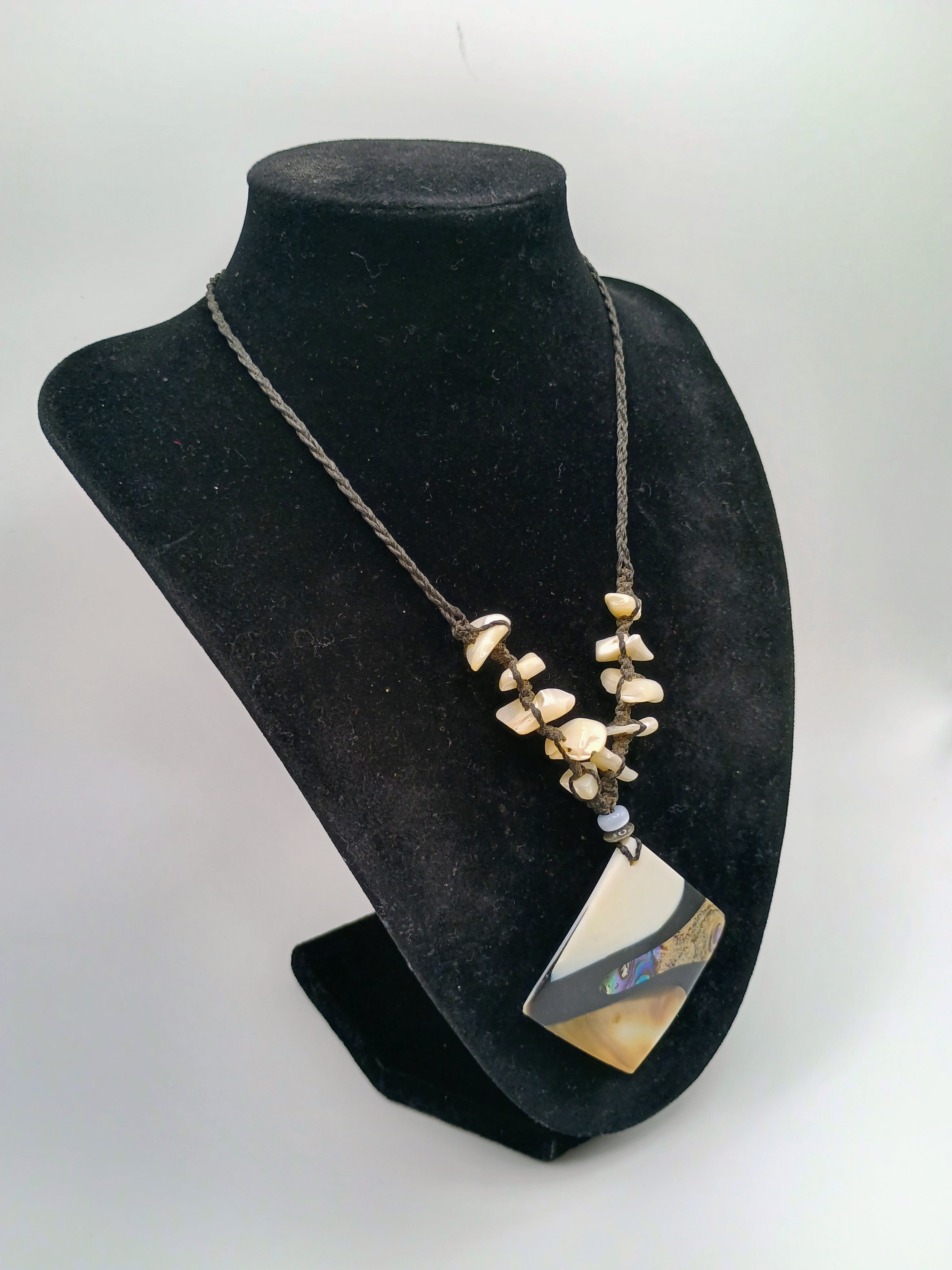 Handmade Macrame Mother-of-Pearl Necklace, Geometric Mother-of-Pearl Shell Pendant