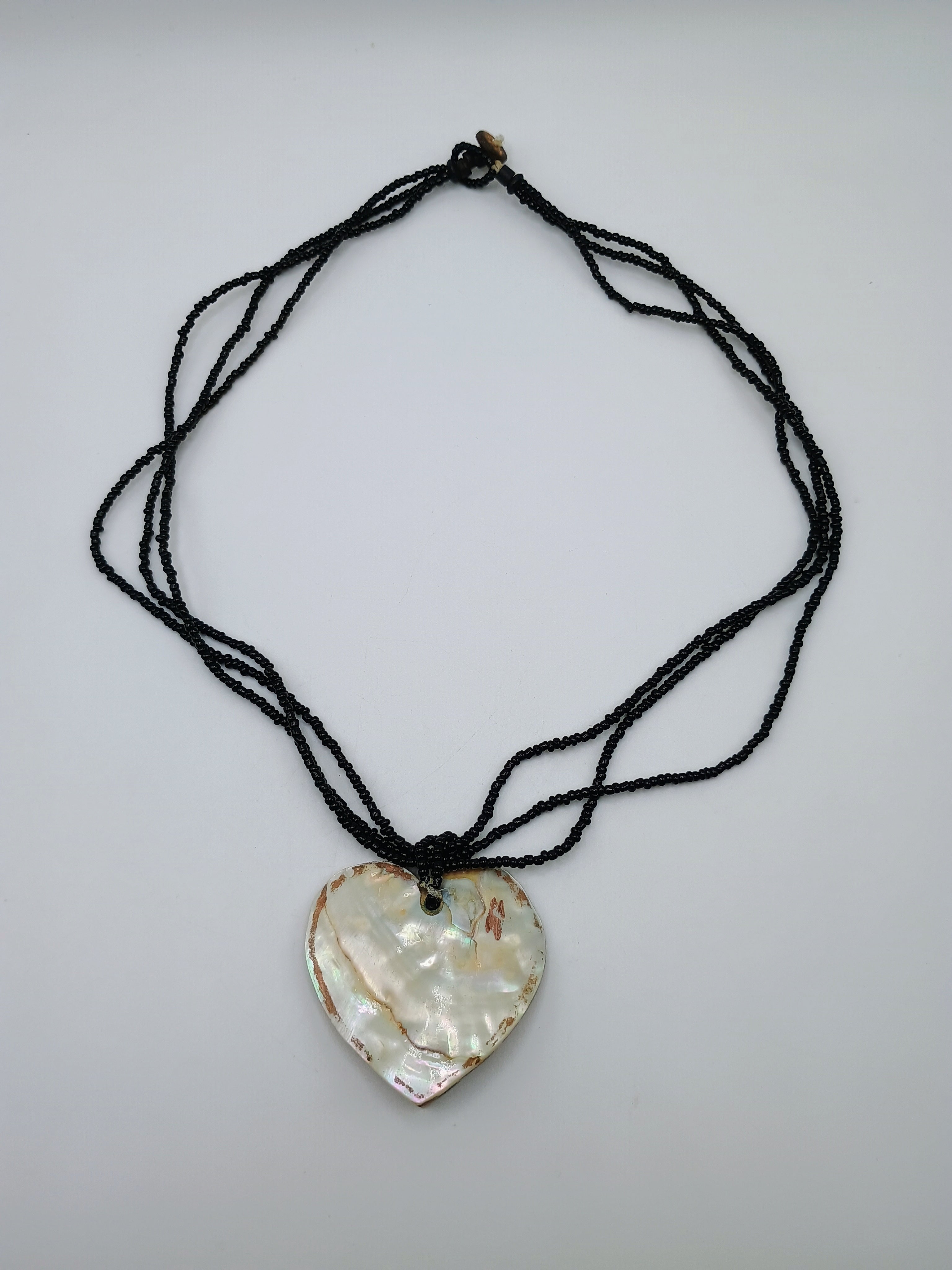 Handmade Mother-of-Pearl Heart Necklace Choker with Beads and Natural Shell Pendant