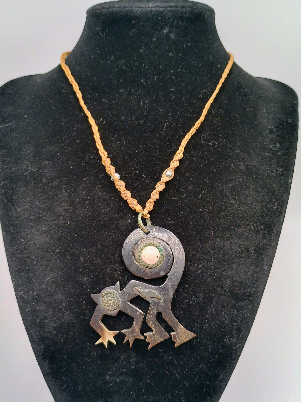 Hand-woven Macrame Necklace Pendant Monkey Nazca Lines