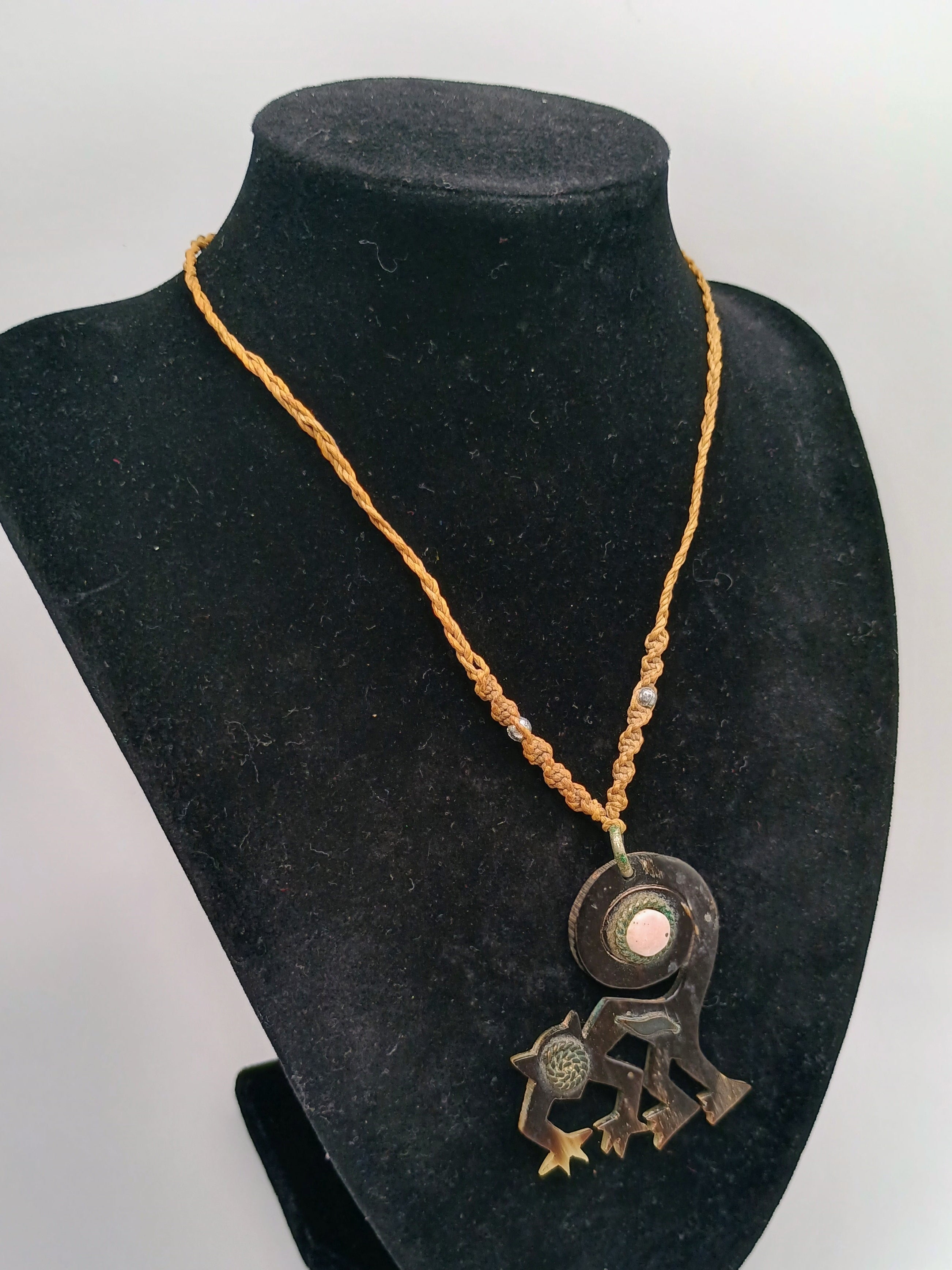 Hand-woven Macrame Necklace Pendant Monkey Nazca Lines