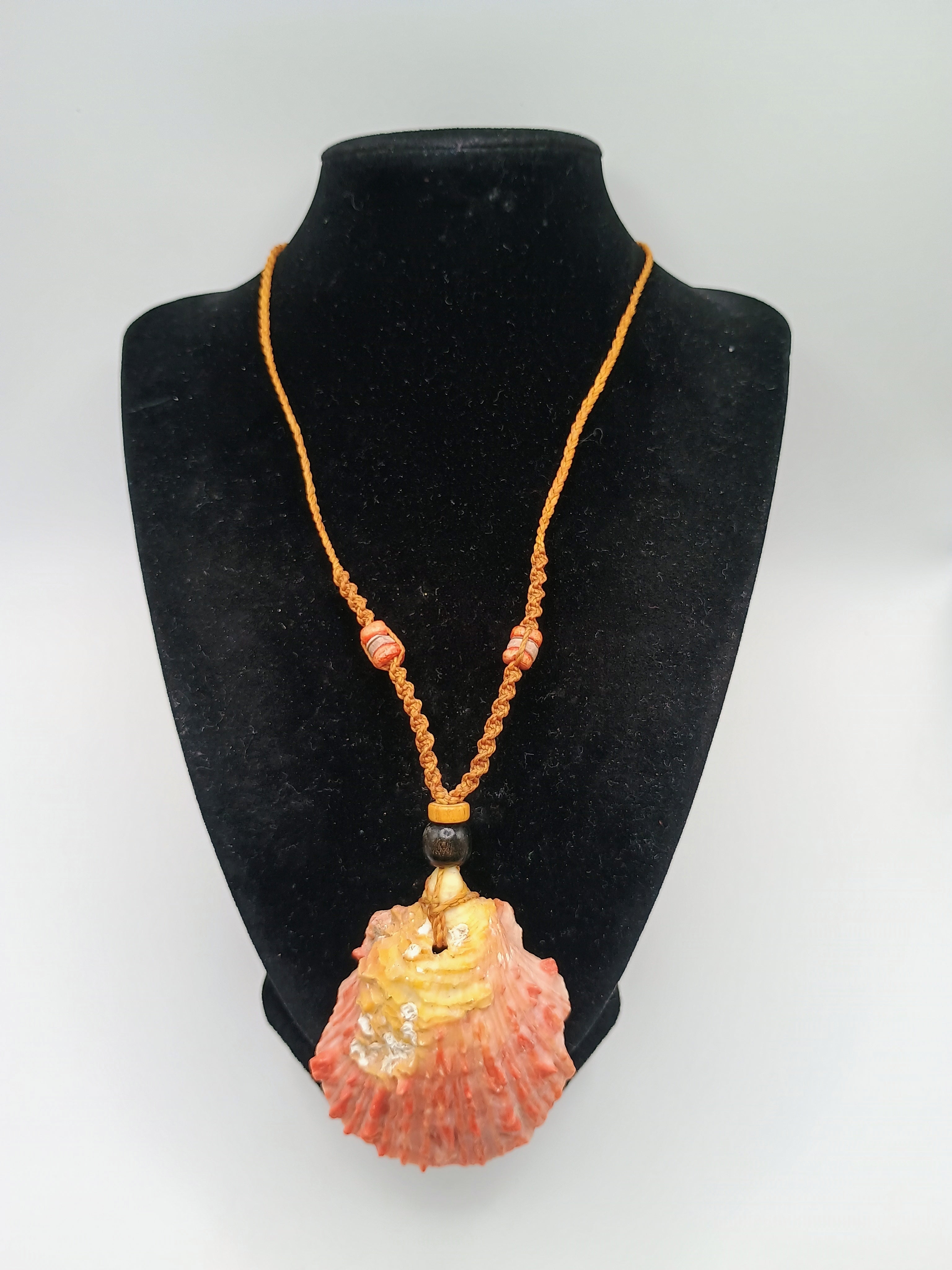 Handmade Macrame Natural Shell Necklace
