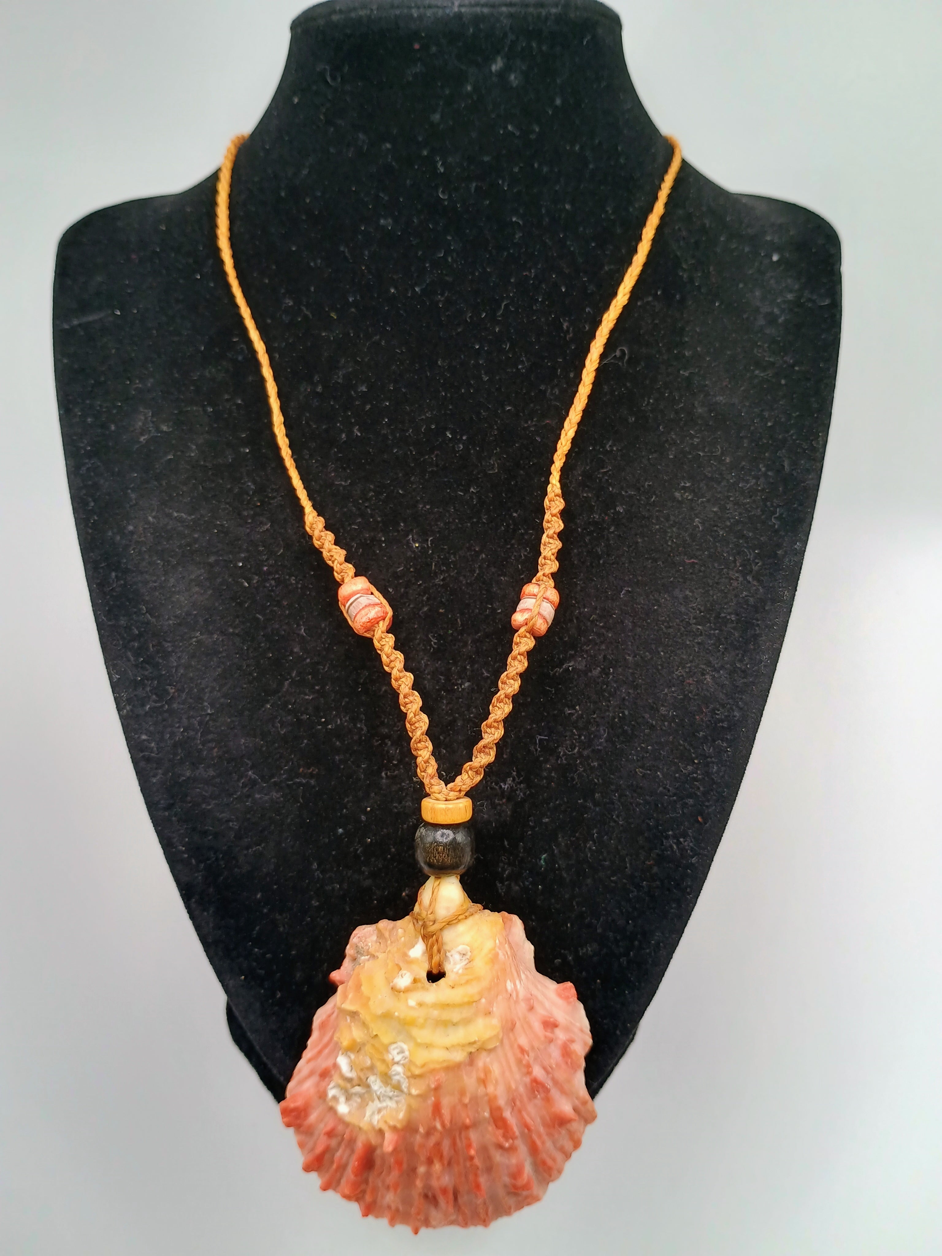 Handmade Macrame Natural Shell Necklace