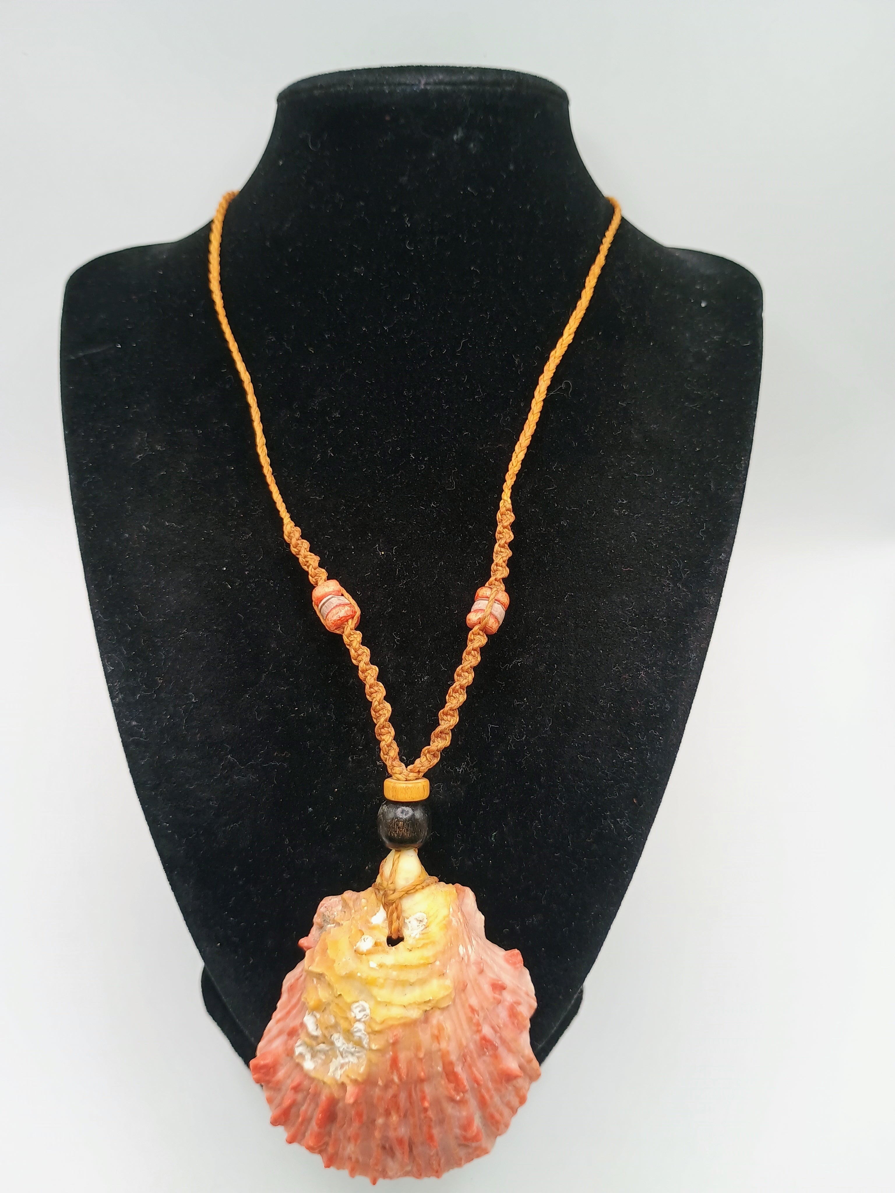 Handmade Macrame Natural Shell Necklace