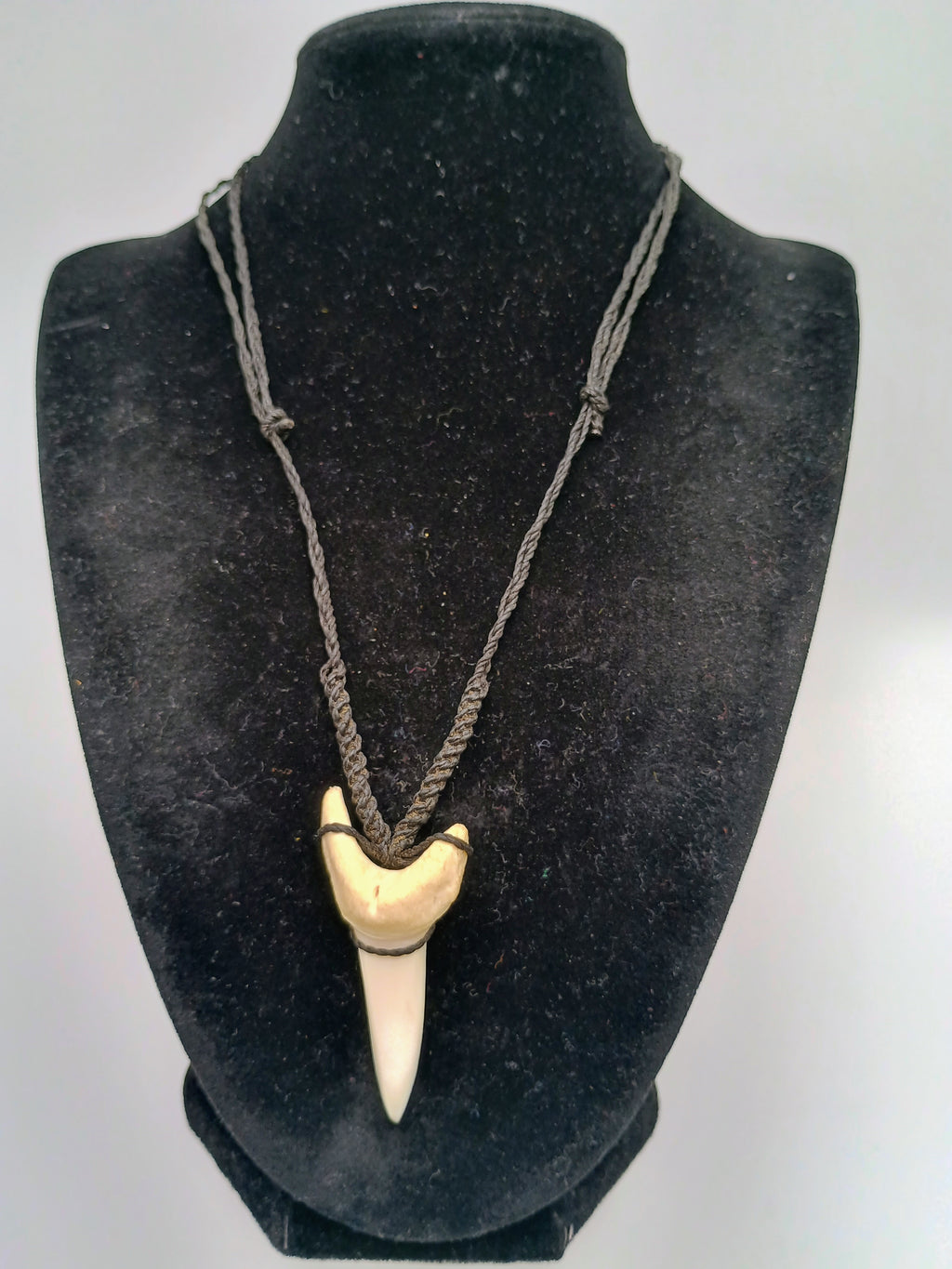 Macrame Necklace Made with Dandelion and Seaweed - Peruvian Handicraft