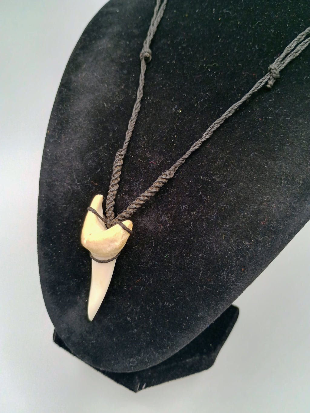 Macrame Necklace Made with Dandelion and Seaweed - Peruvian Handicraft