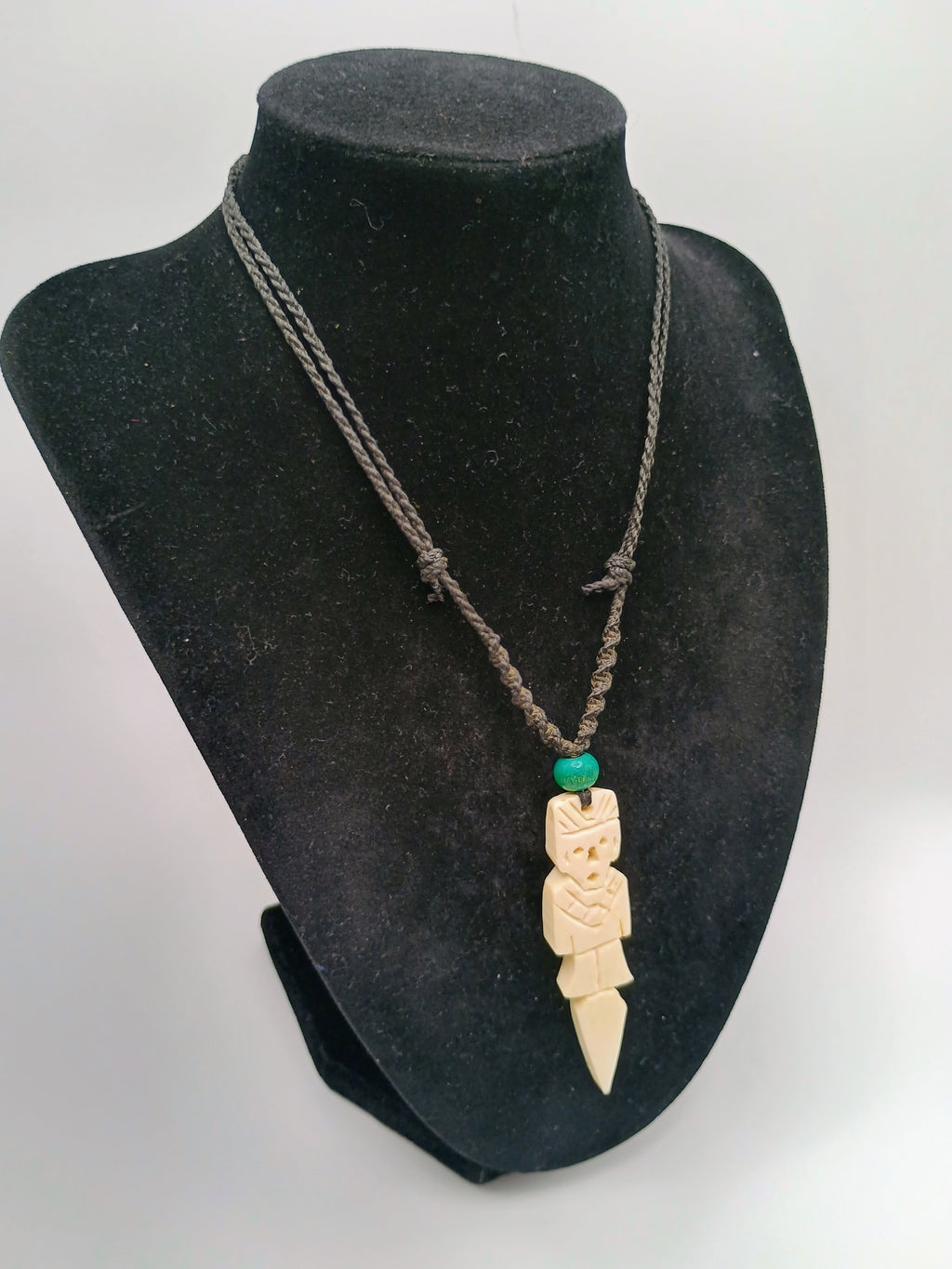 Handmade Mother-of-Pearl Tumi Necklace, Spiritual Amulet, Chimú Culture