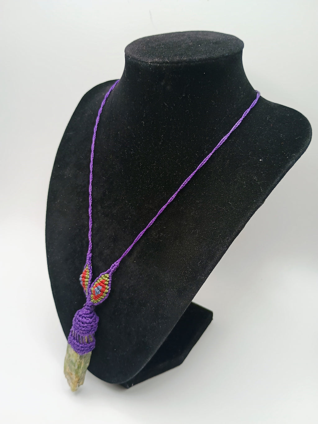 Macrame Necklace with Natural Green Stone, Hand-Woven Spiritual Amulet