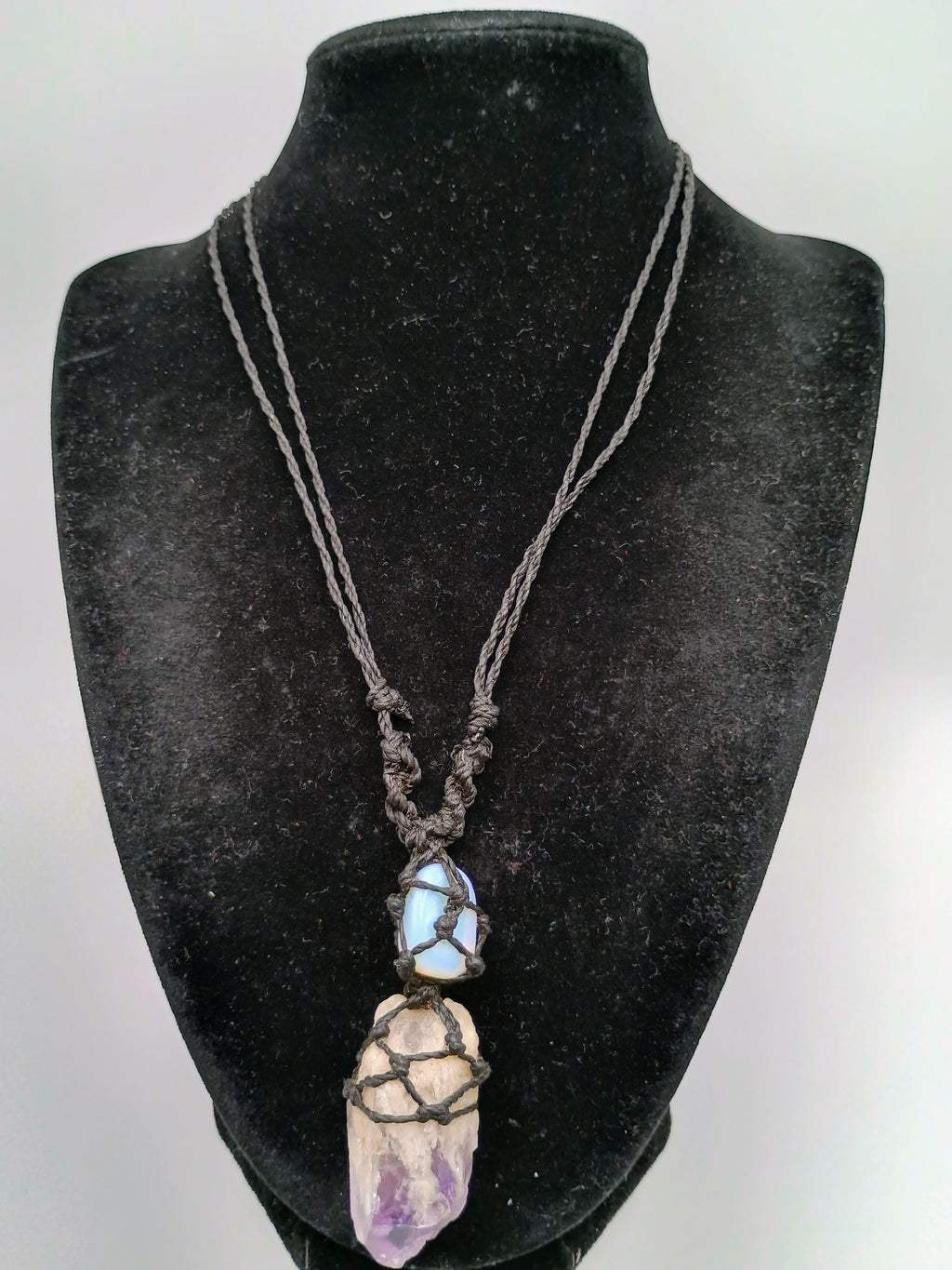 Handmade Macrame Necklace with Moonstone Quartz, Peruvian Craftsmanship