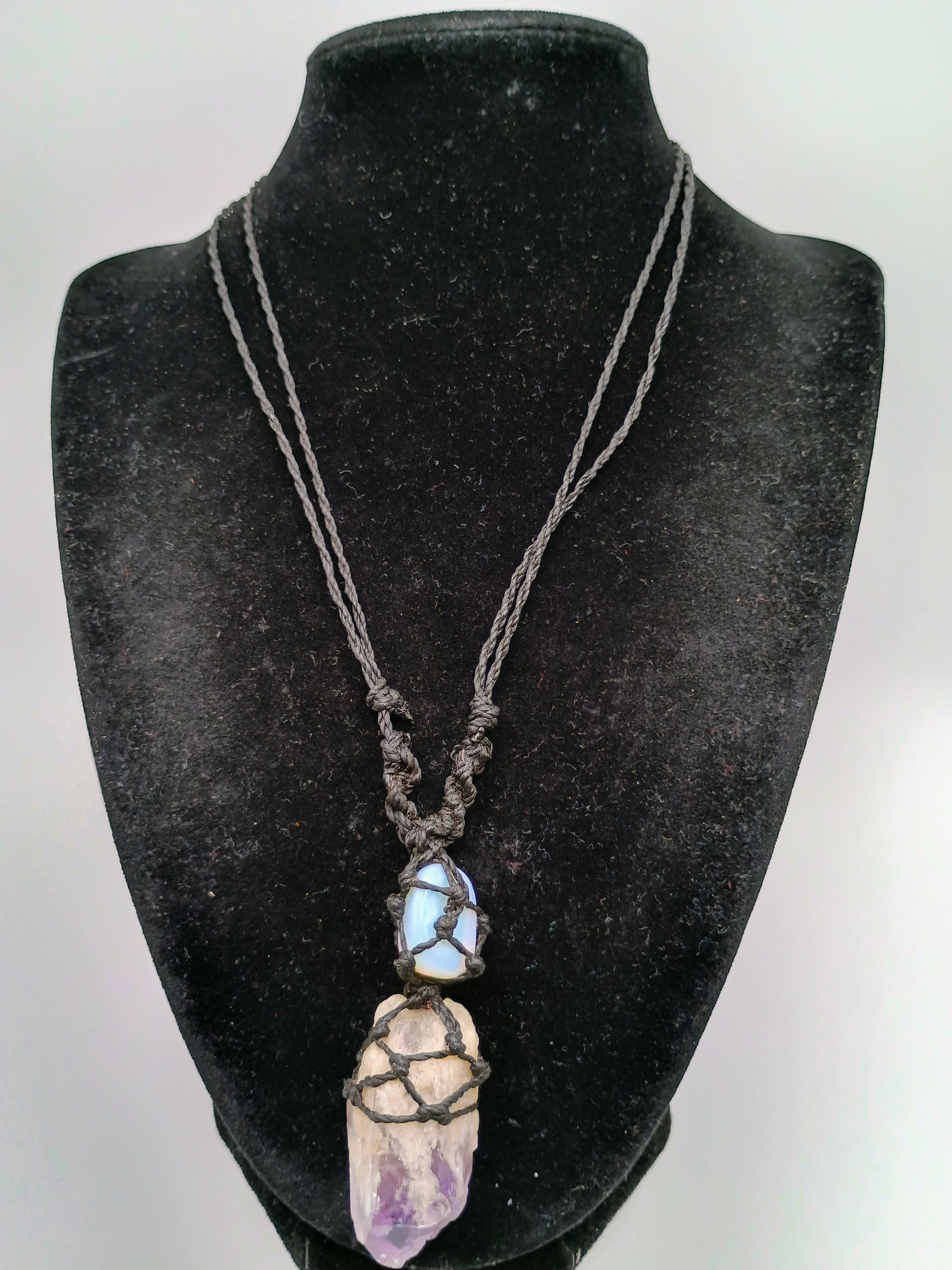 Handmade Macrame Necklace with Moonstone Quartz, Peruvian Craftsmanship