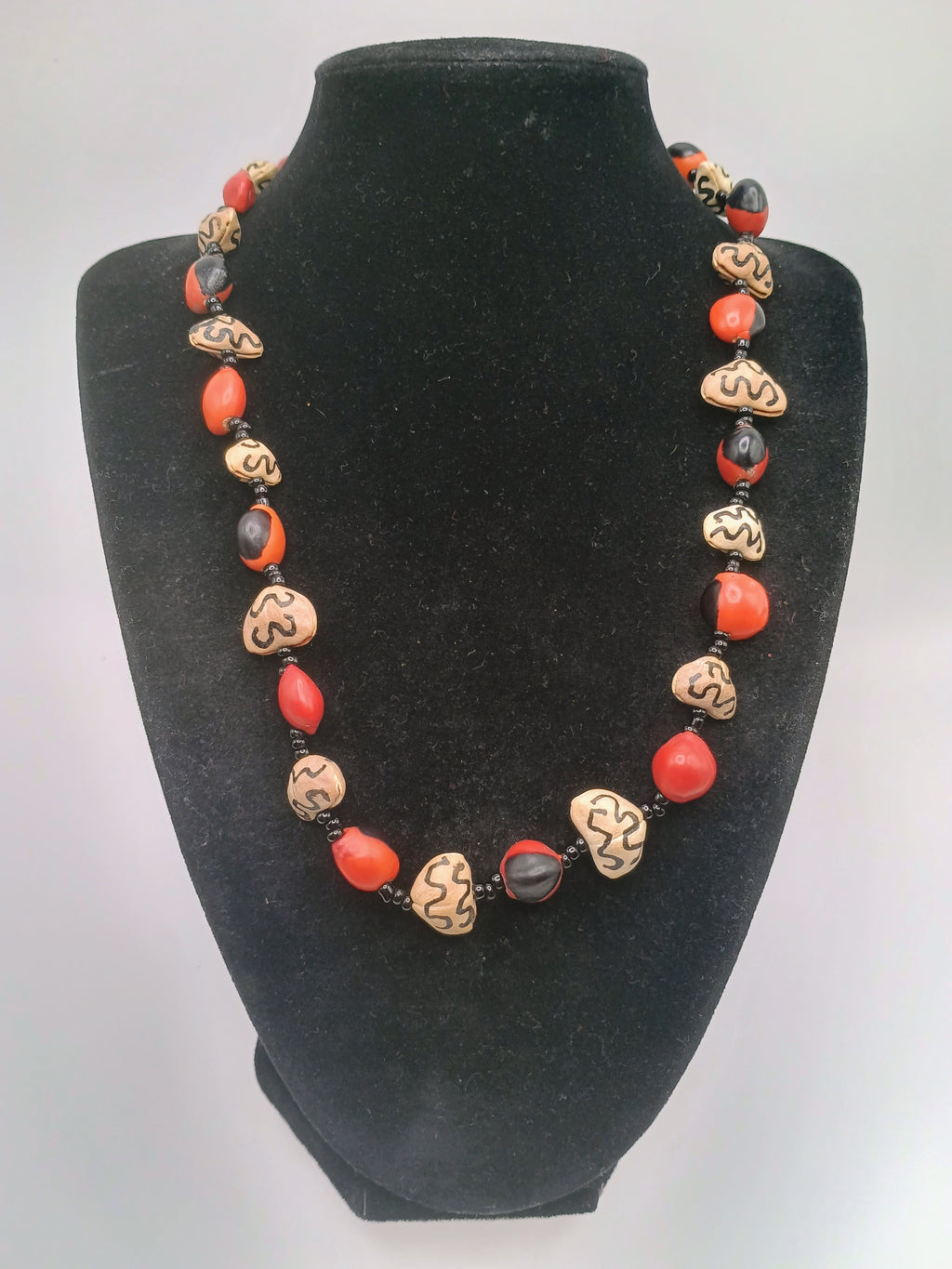 Handmade Natural Huayruro Seed Necklace, Macrame Artisan, Protection, Good Luck