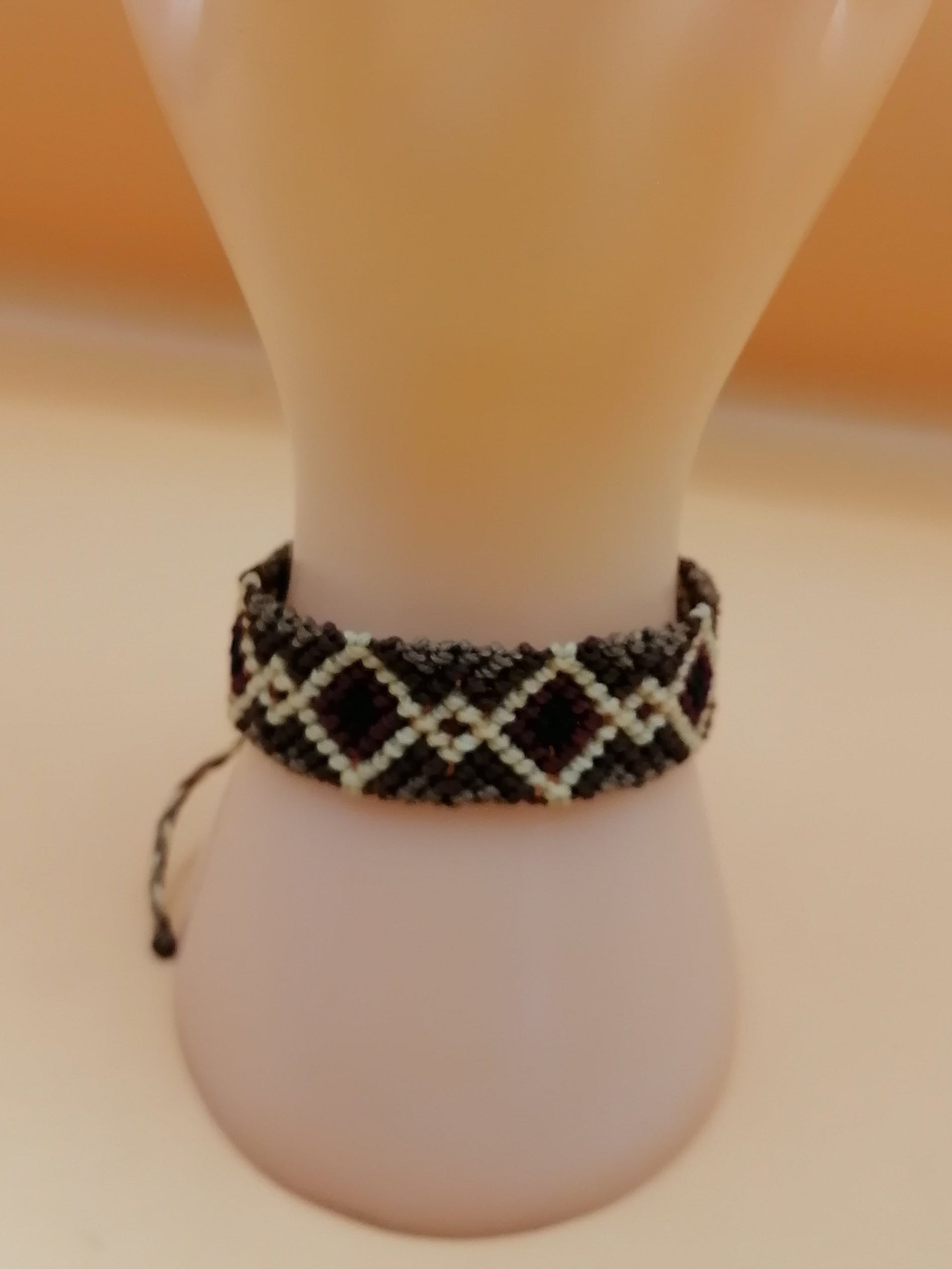 Macrame Thread Bracelet, Diamond Design, Peruvian Handicraft, Cusco