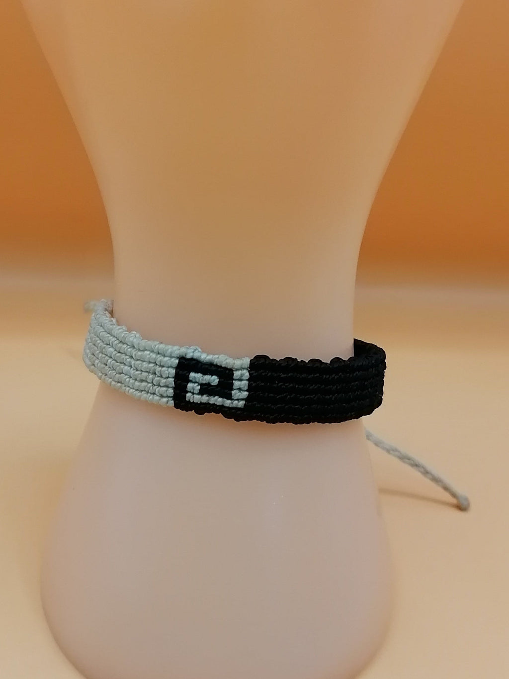 Unisex Two-Tone Macrame Bracelet with Geometric Maze Print