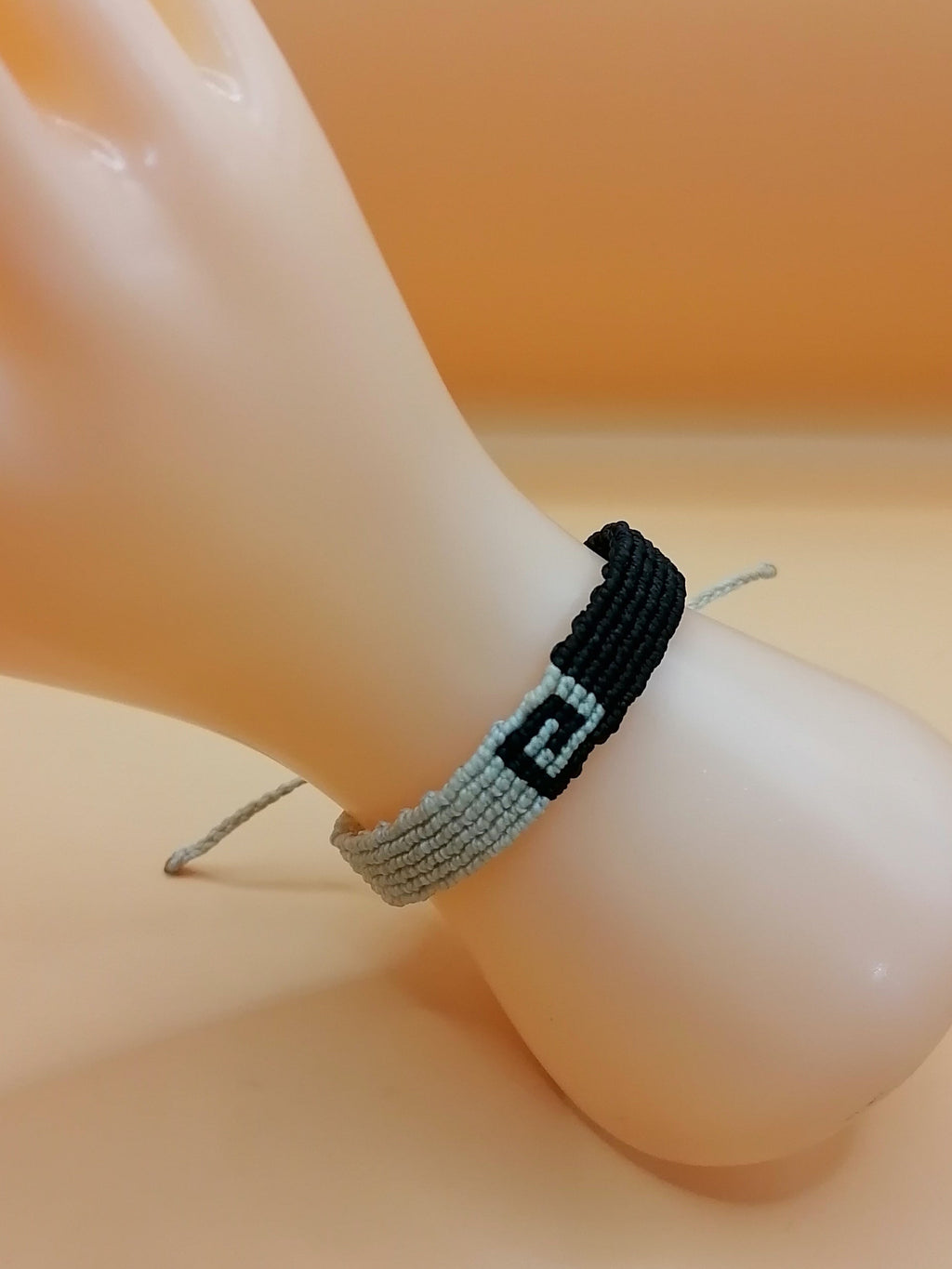 Unisex Two-Tone Macrame Bracelet with Geometric Maze Print
