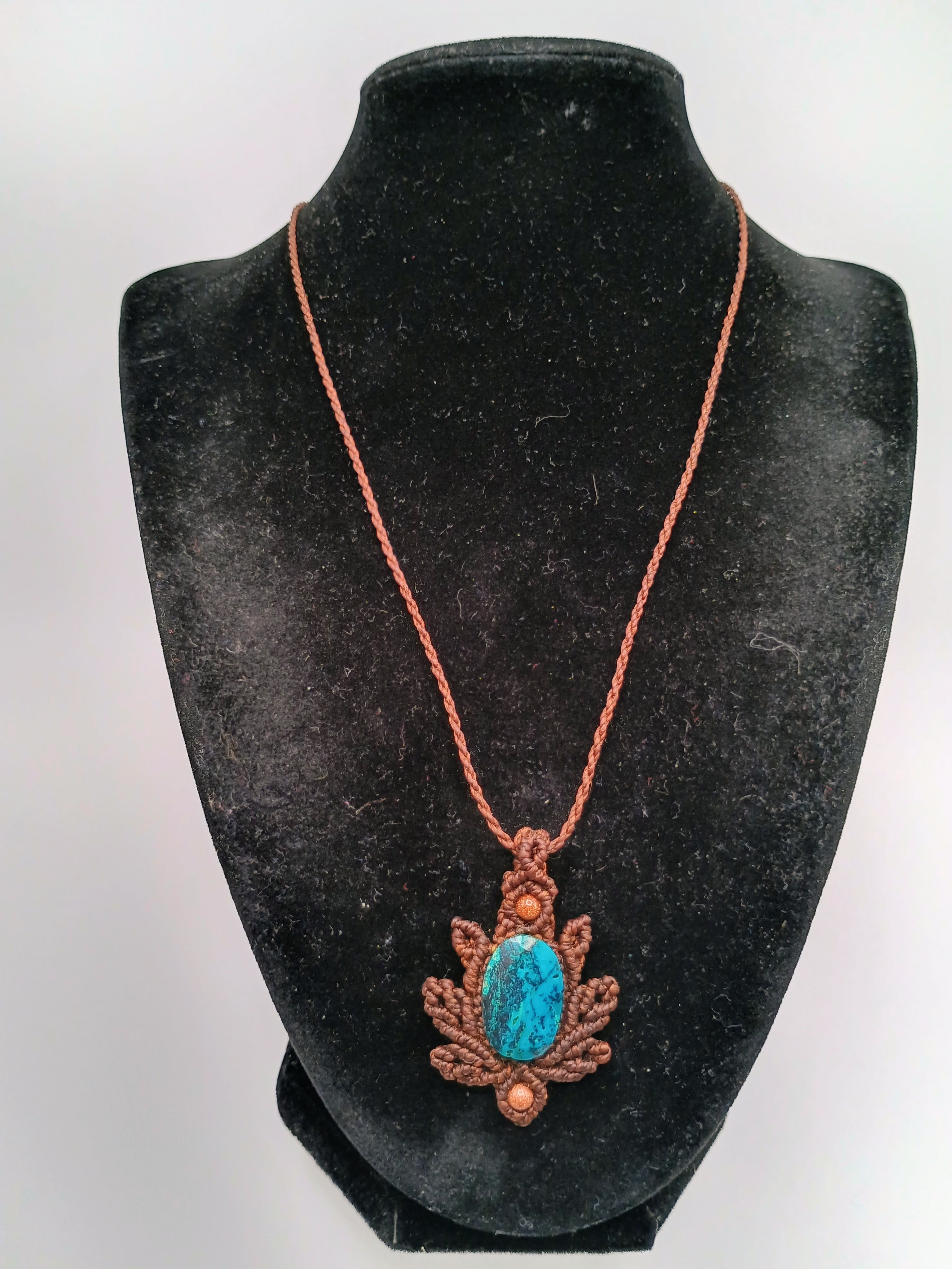 Unisex Necklace Woven in Macramé Thread Natural Stone Andean Crafts