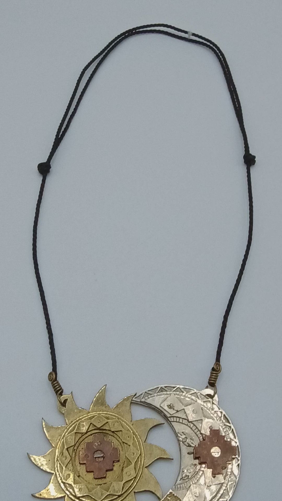 Unisex Handmade Necklace, Peruvian Craftsmanship, Cusco, Sun and Moon